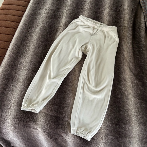 Lululemon Scuba Mid-Rise Oversized Jogger - Light Ivory - Size M - Picture 2 of 7